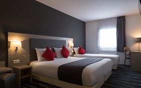 The Originals City, Marne-la-Vallée Est, Meaux ,GLASSY HOTEL